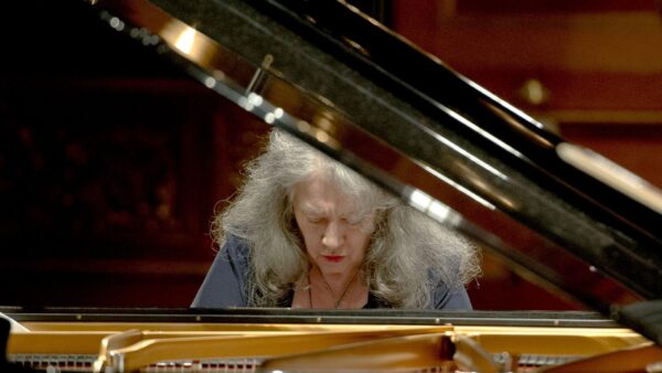 Martha Argerich vuelve al Teatro Colón con sorpresas y grandes invitados