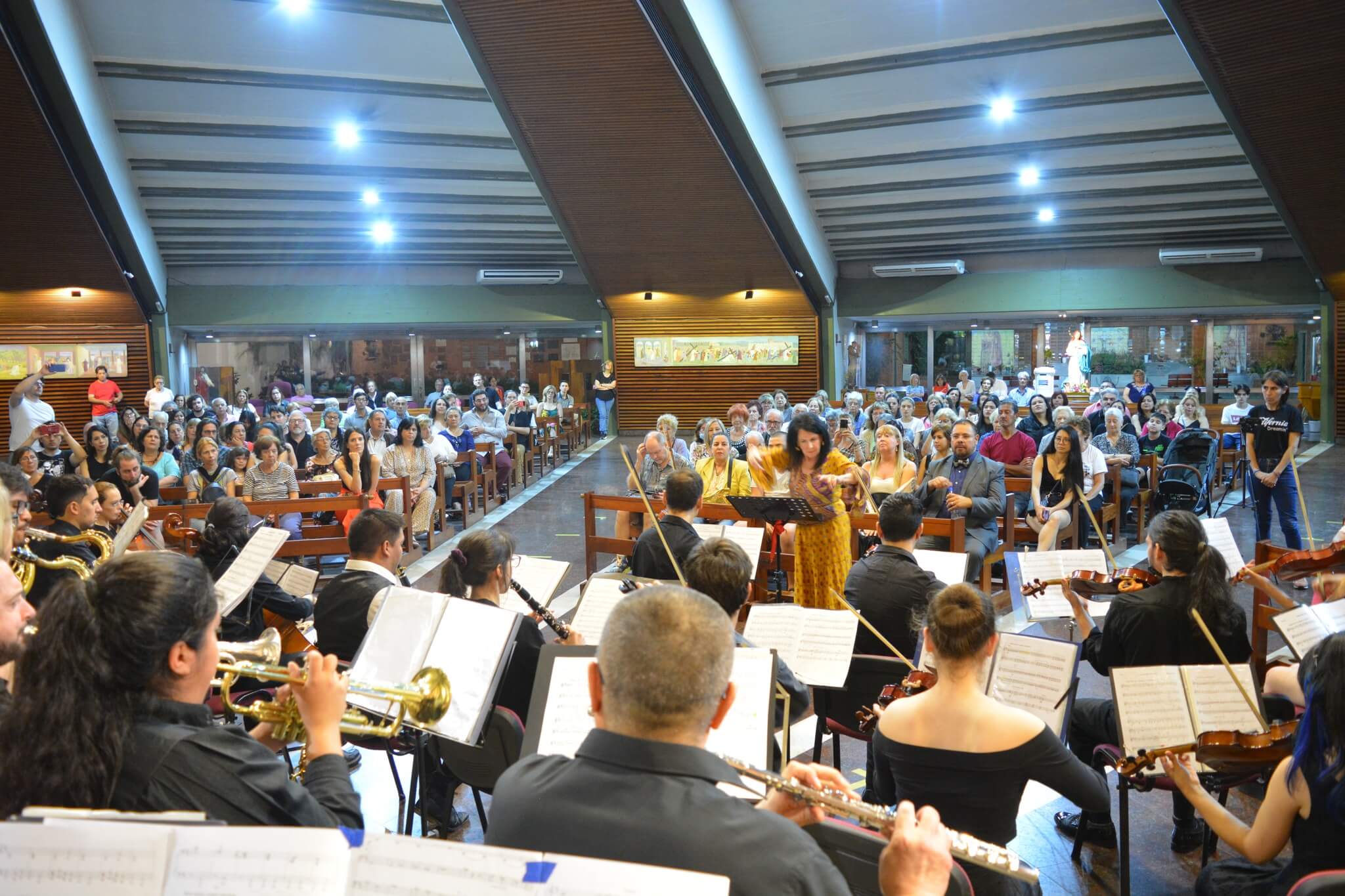 Orquesta de Avellaneda en concierto